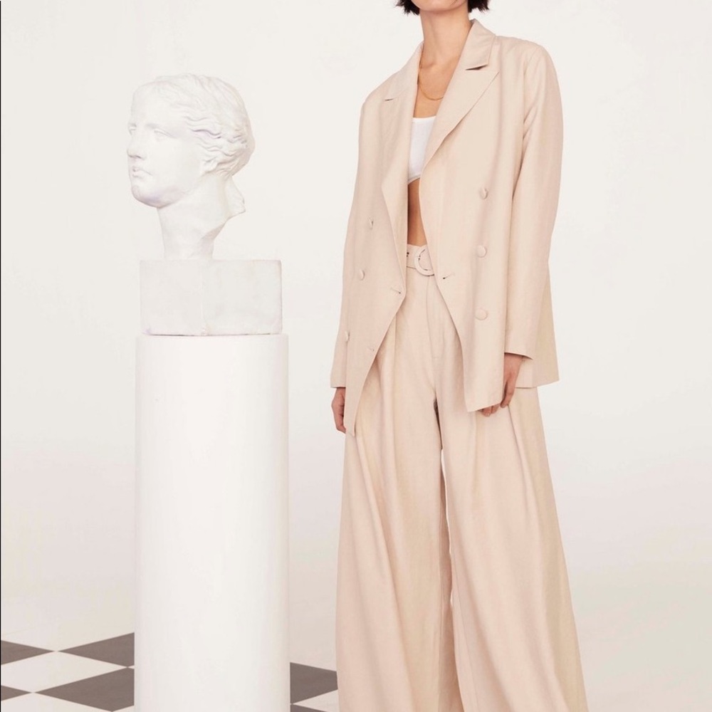 Nasty Gal size 4 oversized tan blazer.
